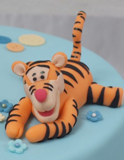 dåbskage pynt af tigerdyret lavet i gumpaste